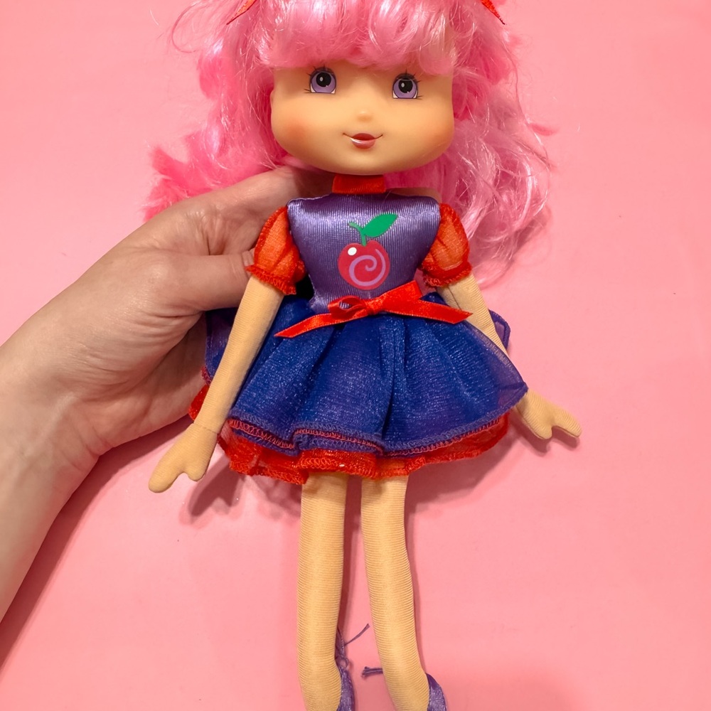 Strawberry Shortcake, Swirl Crepe Suzette, Doll 2006 playmates 12" Plush RARE